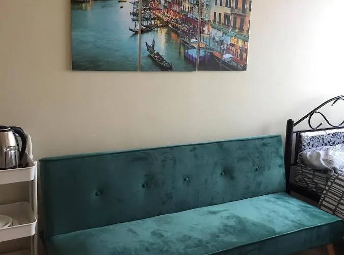 Aparthotel Unit At Arca South Taguig *